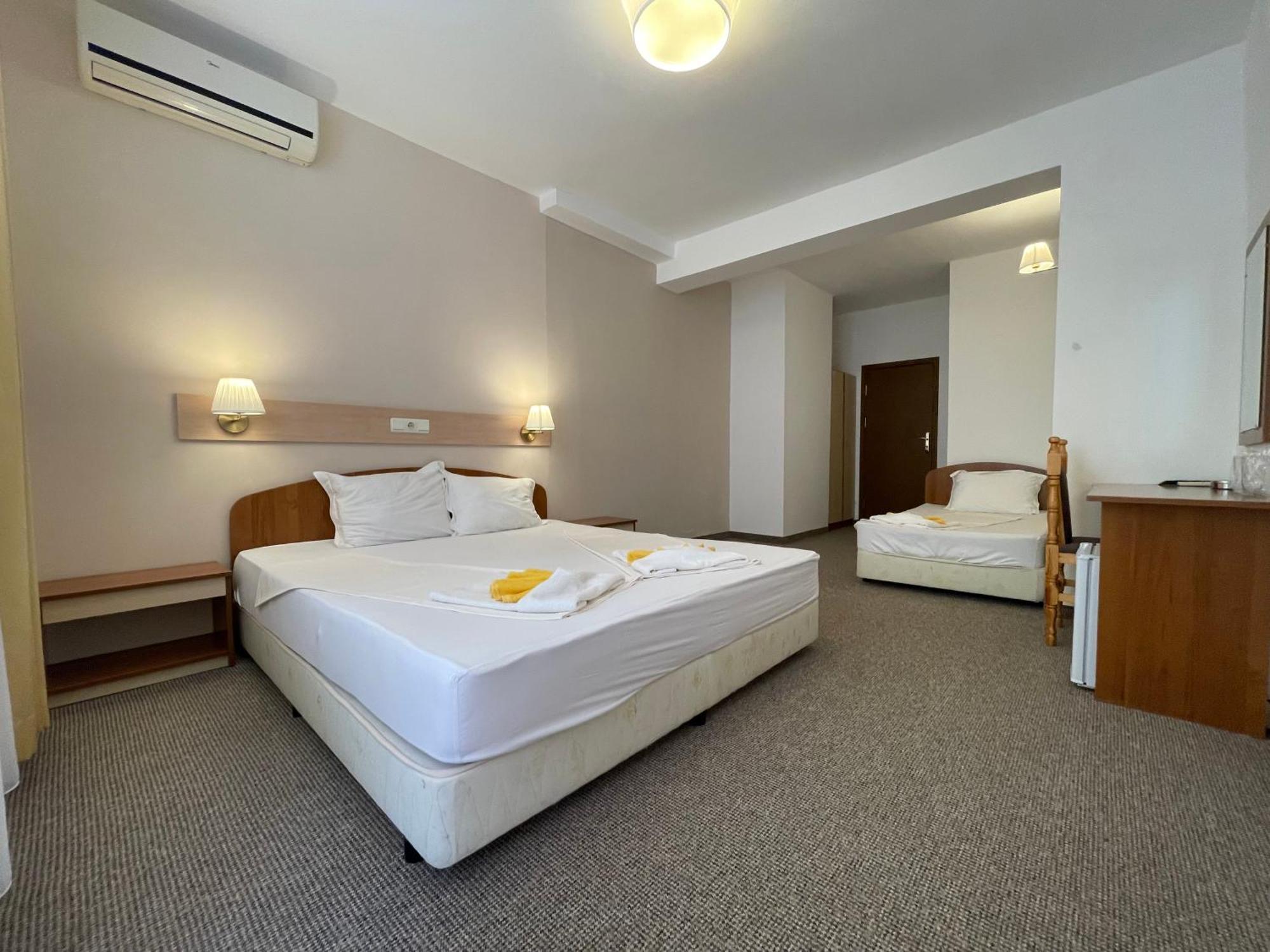 Alatoni Beach Hotel Sozopol Bagian luar foto