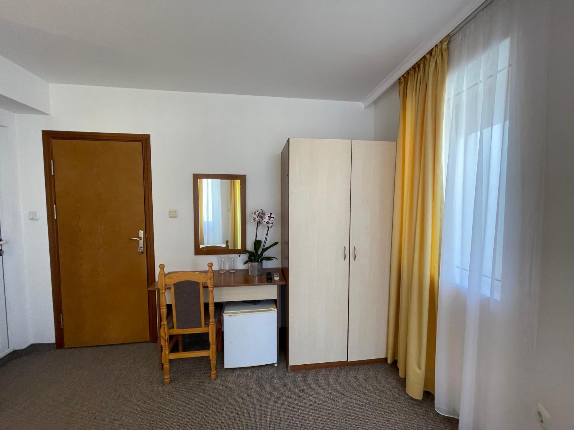 Alatoni Beach Hotel Sozopol Bagian luar foto