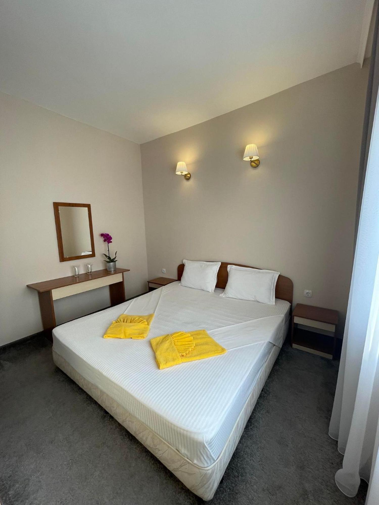 Alatoni Beach Hotel Sozopol Bagian luar foto