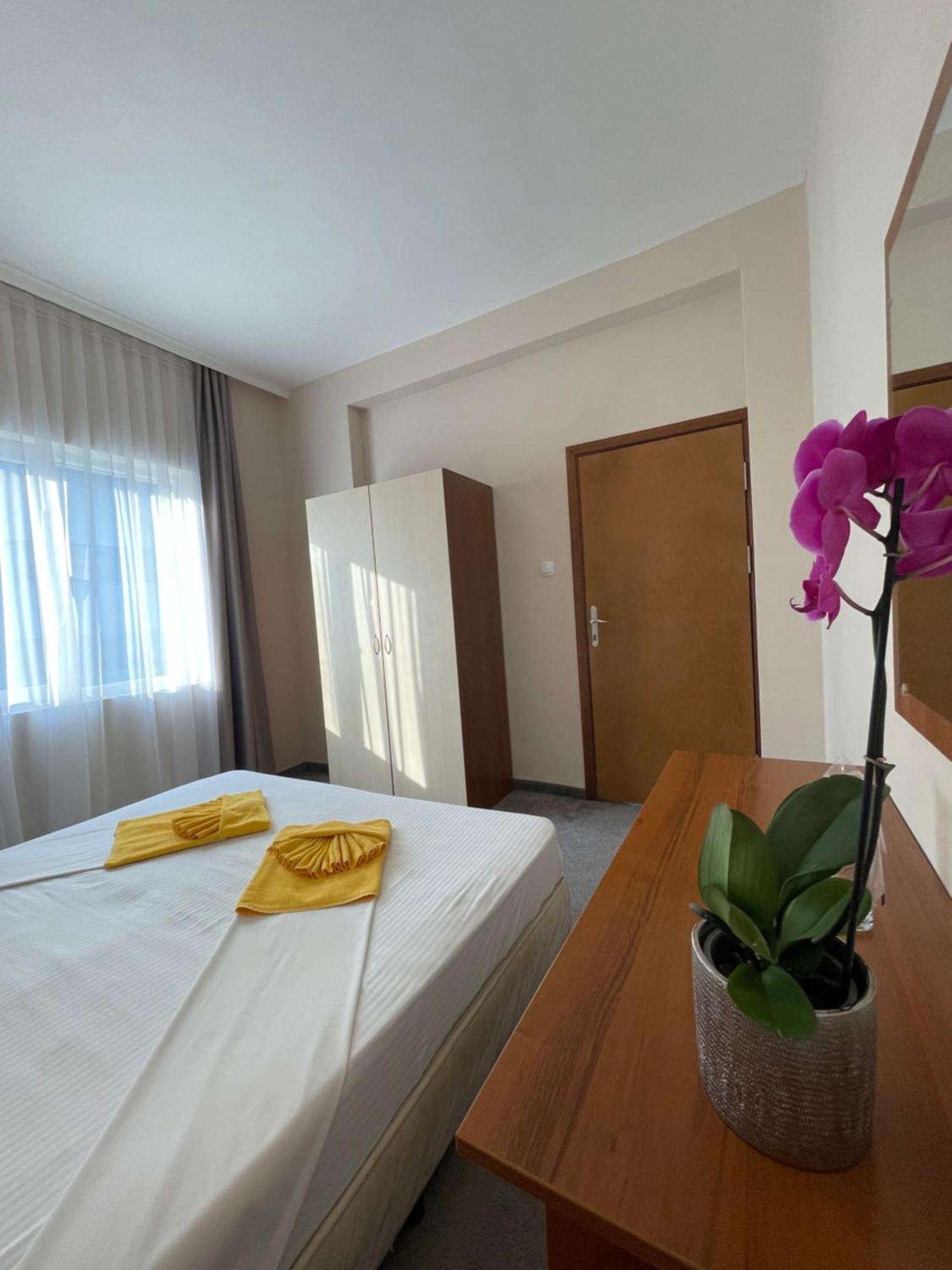 Alatoni Beach Hotel Sozopol Bagian luar foto
