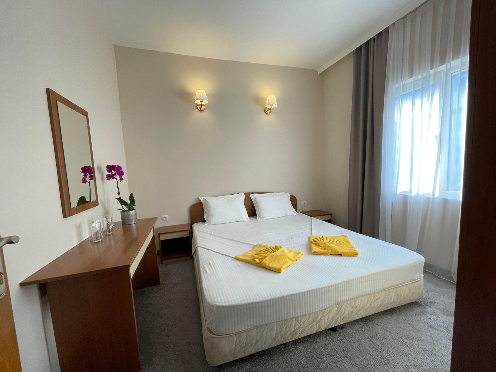 Alatoni Beach Hotel Sozopol Bagian luar foto